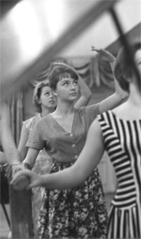 Редкие и интересные фотографии самых красивых актрис советского кино фото из СССР