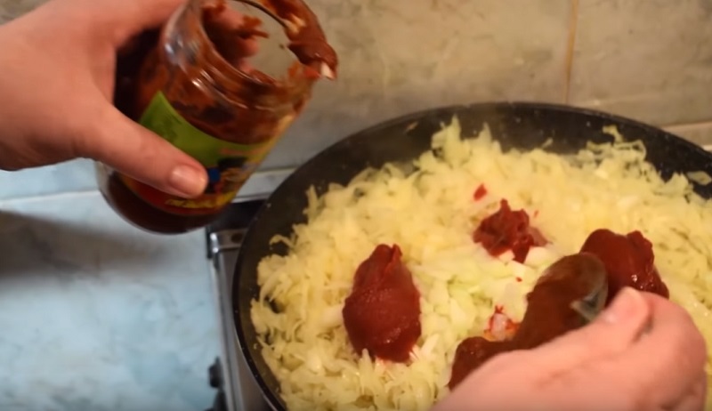 Как приготовить хрустящую тушеную капусту кулинария