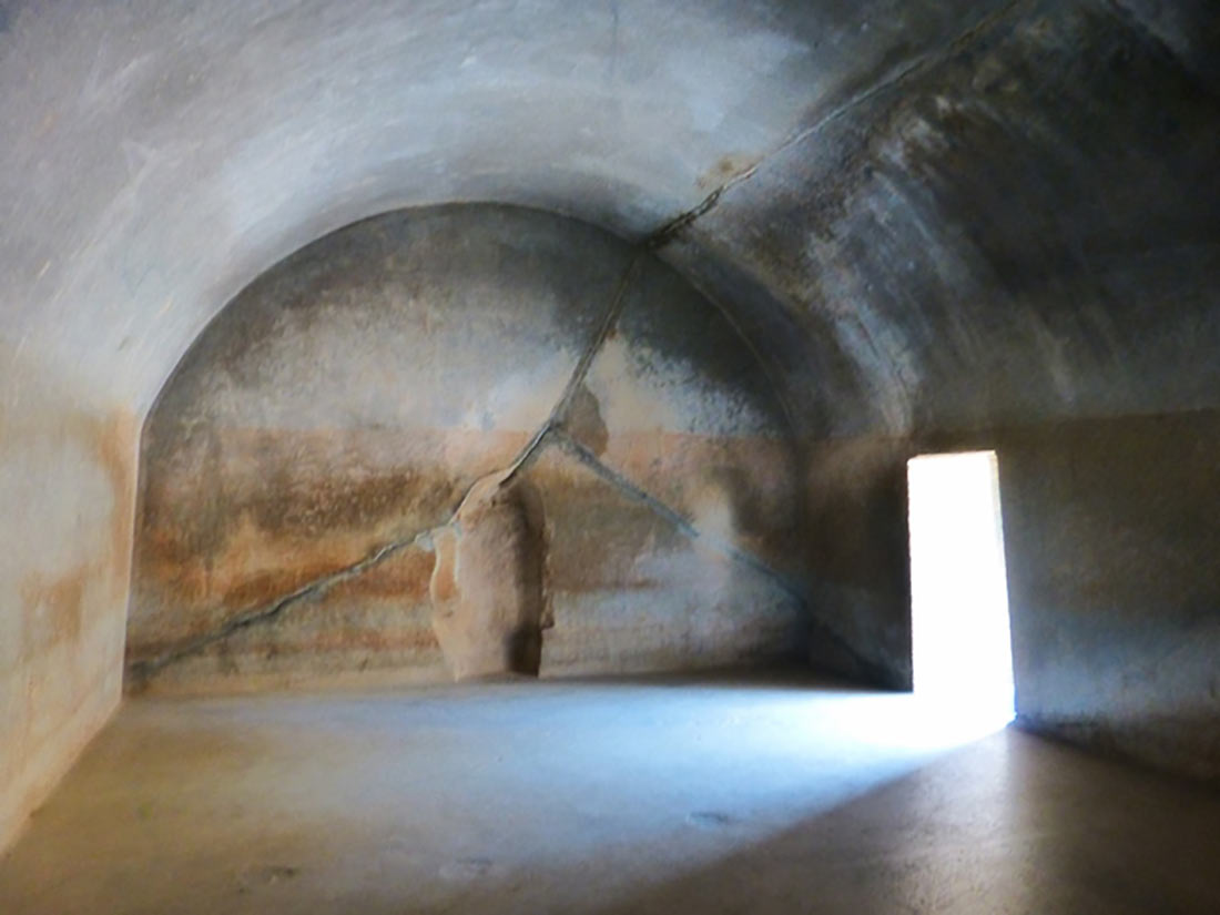 Барабарские пещеры: древний рукотворный бункер, которому больше двух тысяч лет авиатур