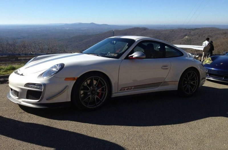 Почему не стоит доверять редкий Porsche подозрительным дальнобойщикам дтп