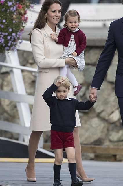 Кейт Миддлтон рассказала, каким рукоделием занимается со своими детьми монархии