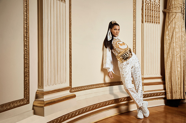 Белла Хадид стала лицом новой рекламной кампании Kith x Versace звезды в рекламе